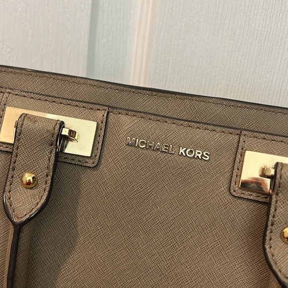 Michael Kors Purse - Picture 8 of 8